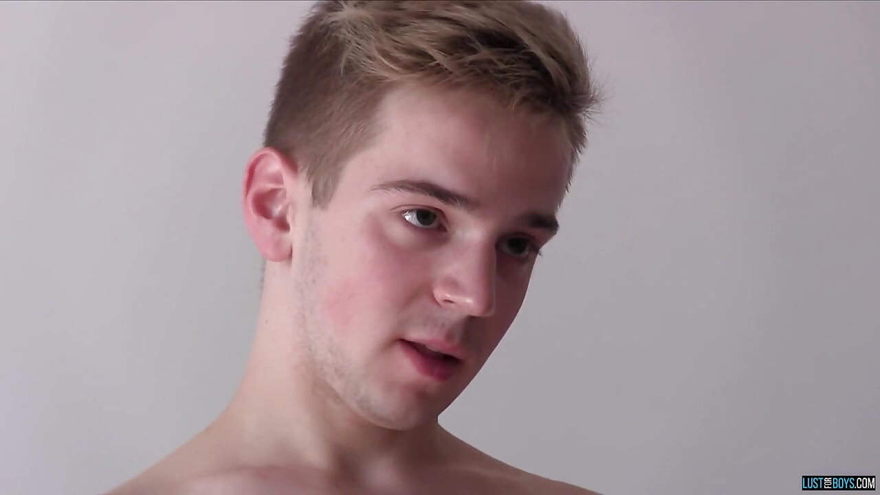 Cute Taylor Gets Splashed with Cum