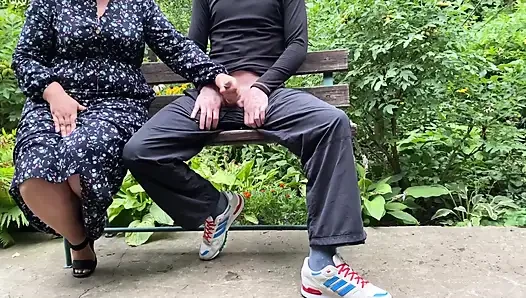 Жена куколда просит меня дать ей свою сперму