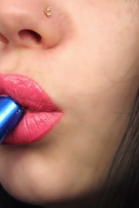 Komm zu meiner großen rosa verführung und großem hookah-rauch!