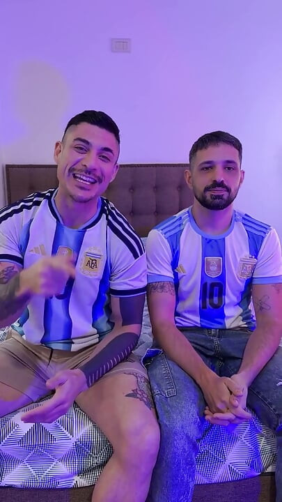 Close Friends! We Bet on Messi's Goals Watching the Game and He Won a Pack and Then Some!