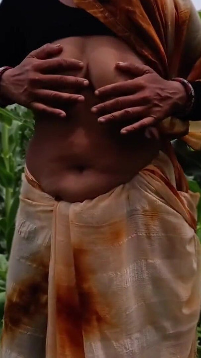 Indian Desi girl Village outdoor sex fingerings clothes remove need Sex  with boyfriend sex farming sex hot girl Village outdoor Nabi big fi | Clip 1