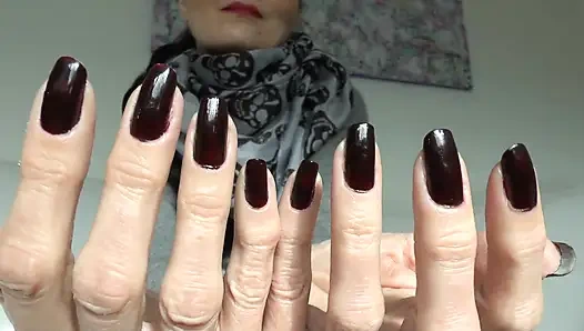 Темные таинственные ногти на пальцах, часть 3, Леди Виктория Валенте