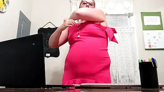 Hamile öğretmenin yeni!