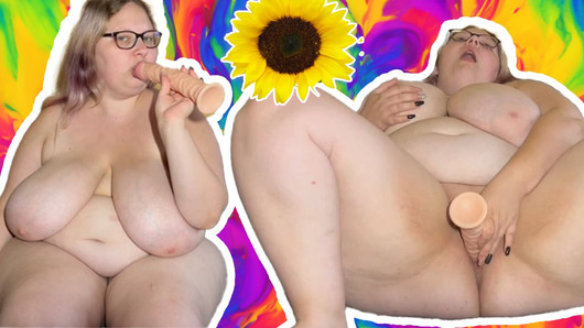 18-jarige bbw-tiener met enorme tieten neukt ti orgasme!!