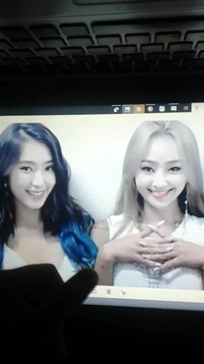 Sistar Bora e Hyorin cum tributo 1