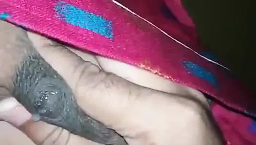 Susu payudara berair terekspos dengan istri desi