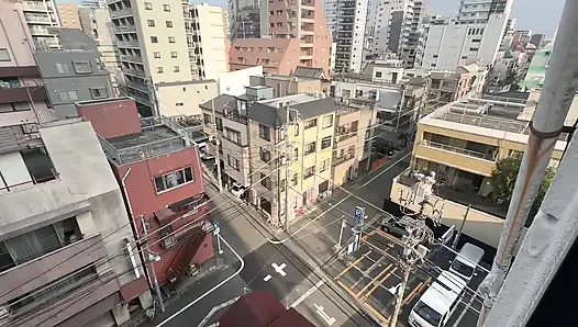 Leckere jimmy schwänggt versaute kitty im wohnungsflur in Tokio