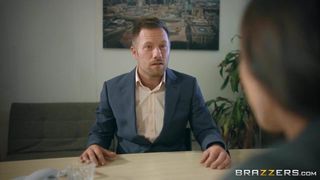 Brazzers - Mea Melone делает минет, чтобы получить минет