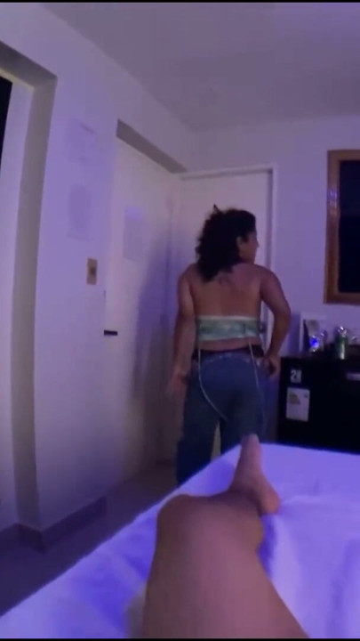 My ex wants to get back with me and applies the classic of seeing each other to talk, when in reality he just wanted to fuck me | Clip 2