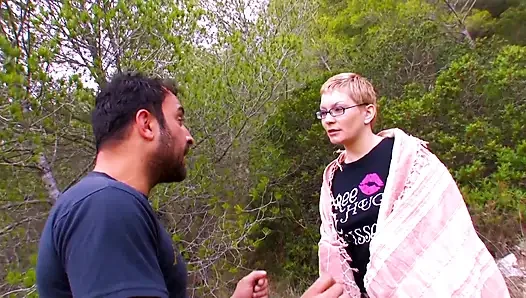 Gepiercte muschi ficken ist die schlampe, und blowjob könnte die hure