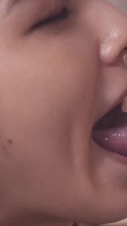 Sumire Kuramoto - Ciuman Perancis yang meleleh dan kawalan pancutan pinggir | Klip 1