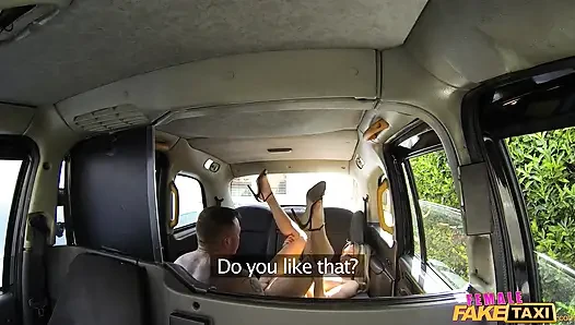 Female Fake Taxi - Tattooed Dude Gives Driver a Facial for a Fare