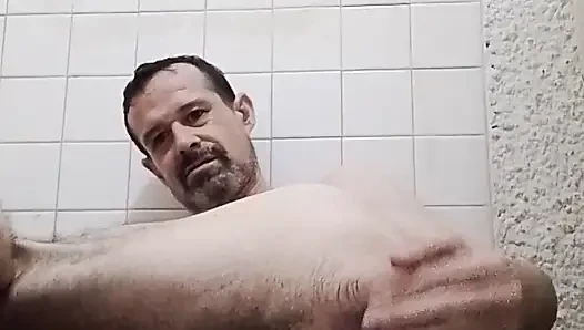 Kıllı üvey amımı gösteriyorum