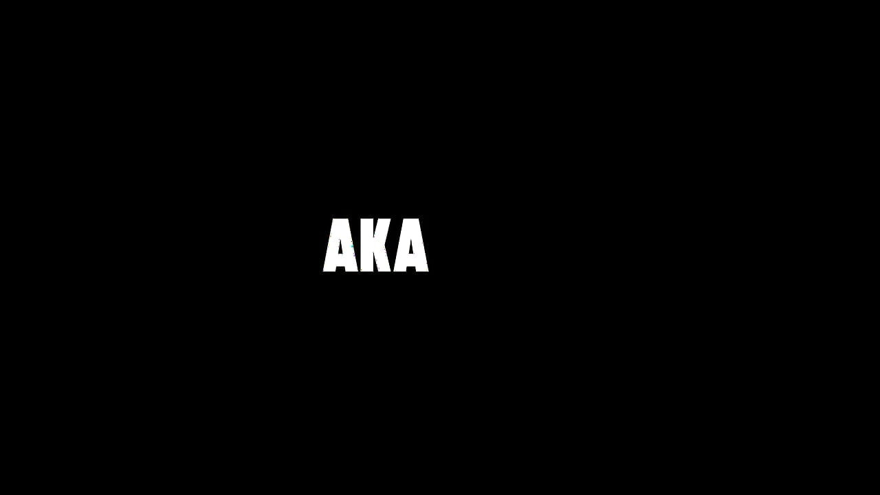 Ett riktigt par som har sex i bakifrån, med spanking på skinkorna och oralsex