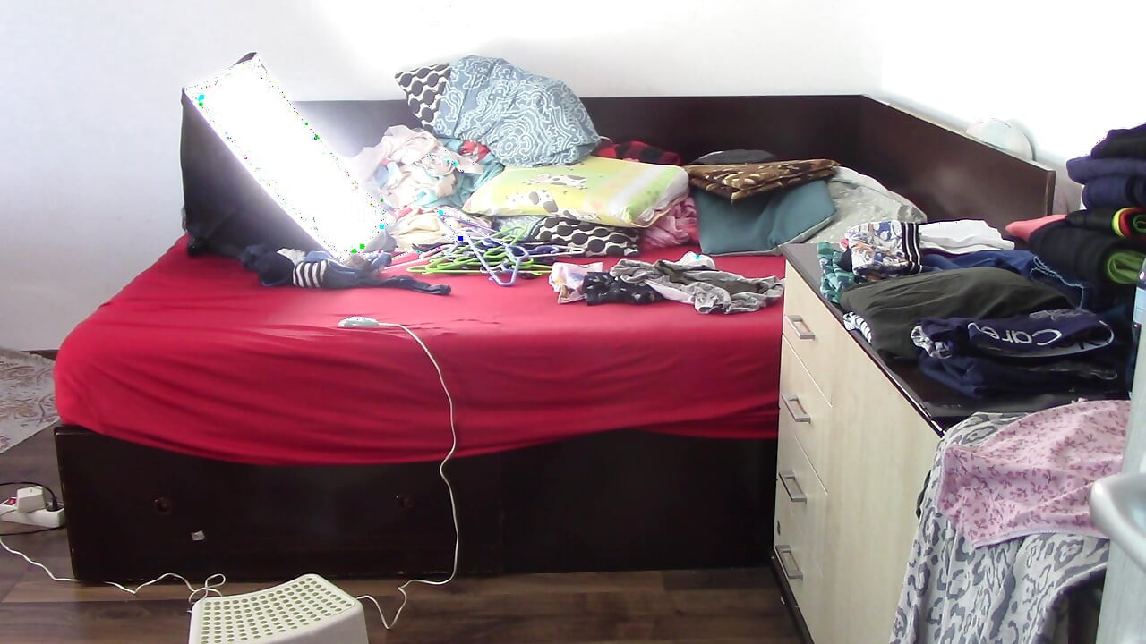 The stepmother epilates the hair on her legs. Hot amateur couple sensual body oil massage.