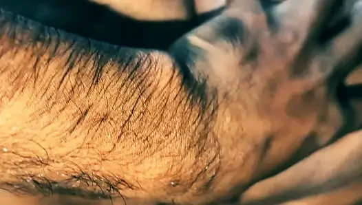Pel pelai ka maja lete huye pati patni.
