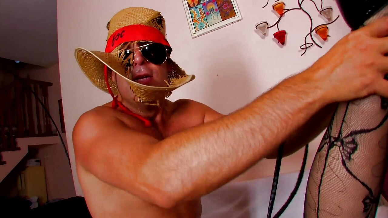 kowboj jedzie kochanie od tyłu