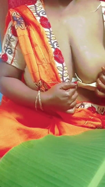 Doktor wanita memberikan rawatan untuk lelaki mati pujian dalam gayanya dan memberikan handjob yang bagus dengan urutan minyak dengan audio tamil penuh | Klip 2