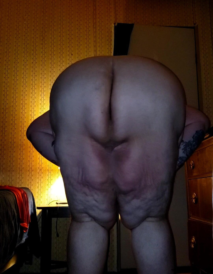 Quick vid of my tiny uncut cock and fat gaping ass