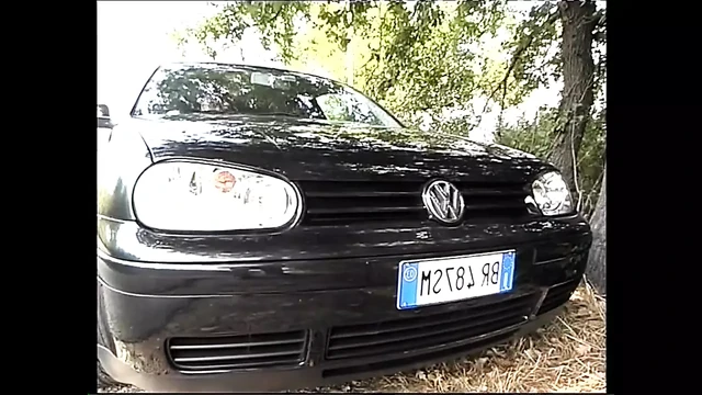 Fantastic Young Blonde Sucks in the Car the Big Cock That Cums Inside Her Pussy