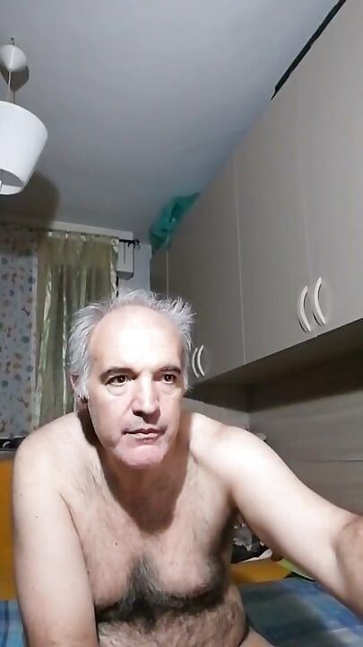 A Quick with a Big Cumshot as Soon as I Wake up Early in the Morning!