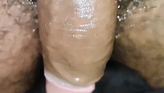 Ghar pe akela tha to  massage karte hue hilaya