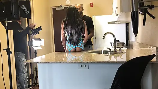 За кулисами во время ужина с огнем