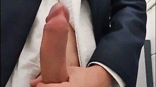 Masturbación con la mano en cámara 46