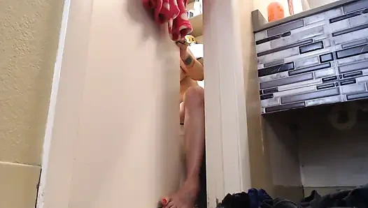 Безумная влога в туалете, борьба