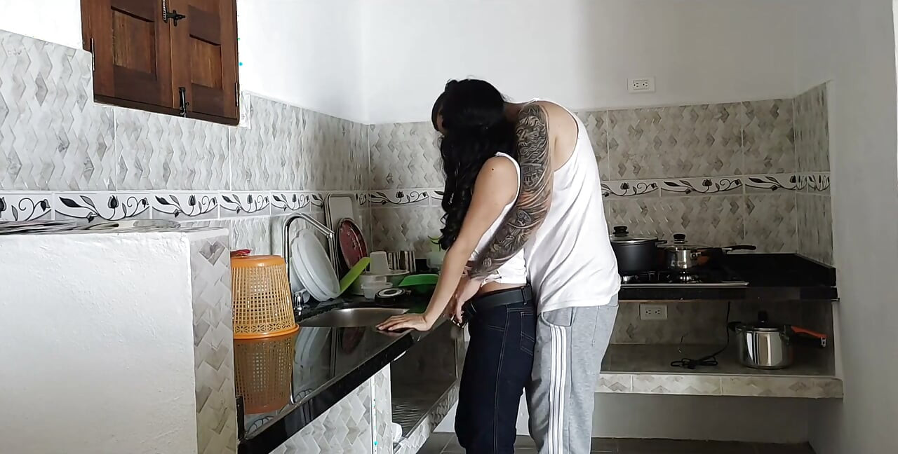 J’ai baisé ma femme en réparant la cuisine