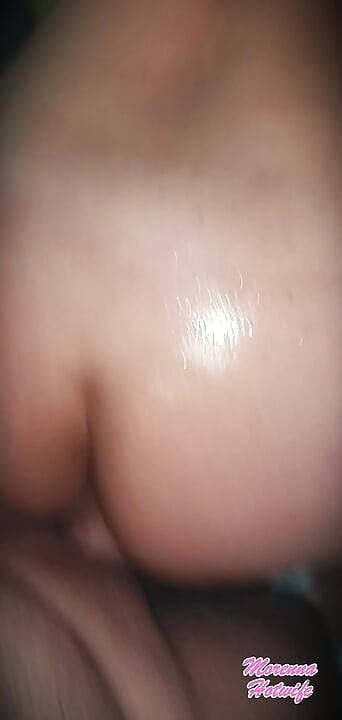 Mii jefe me hace trabajar desnuda