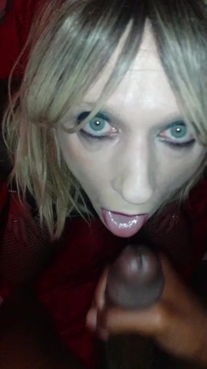 Meilleure suceuse du monde fellation ejaculation faciale