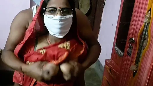 Yenga si adik tiri india lagi asik ngentot