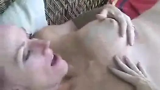 Melanie si seksi bejat: melanie si cewek nakal