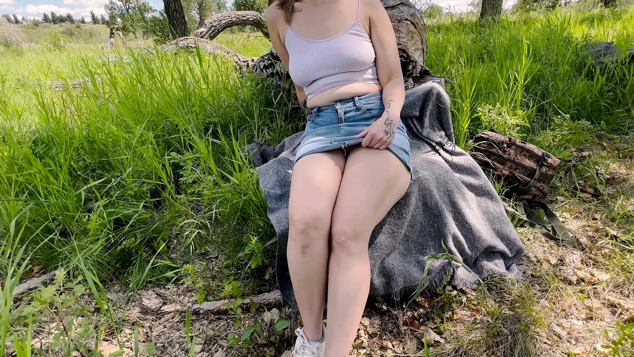 Found a Great Place in a Park to Finger My Self