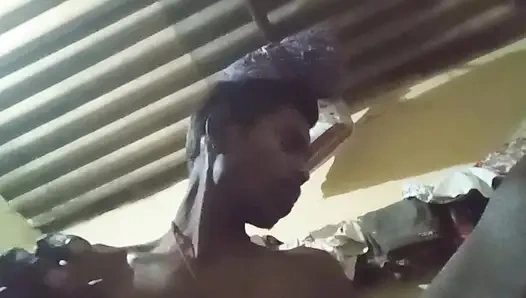 Начальник здания трахнул мою задницу сегодня