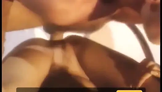 Memek becek cewek cantik rambut pirang dijilat sama cowok sange