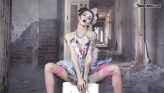 423 - Adelle Unicorn