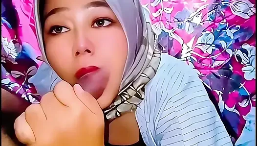 Ketika bibi tiriku menjadi guru biologiku