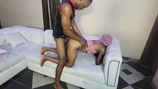 Si langsing pearly menawarin kepada debitur suaminya dengan memek besranya, dan ngentot di depan suaminya sendiri.