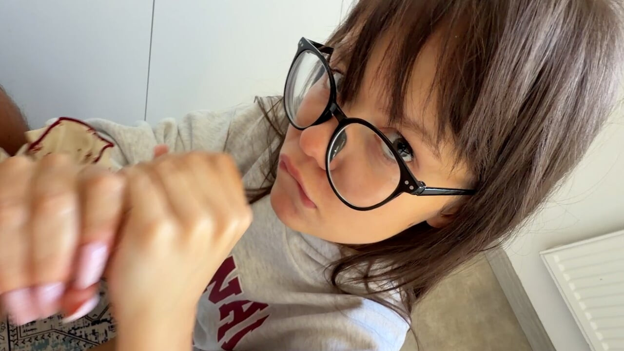 Amazing Ivy Parker - Handjob