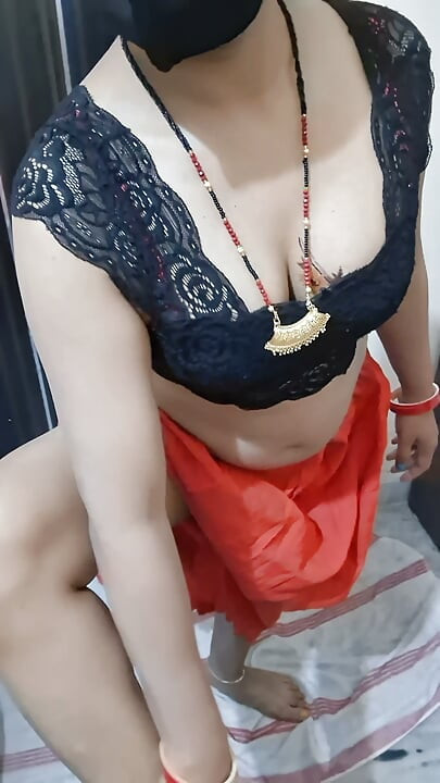 Bengali Bhabhi's Sexy Massage Video Cock Will Stand Up After Seeing You