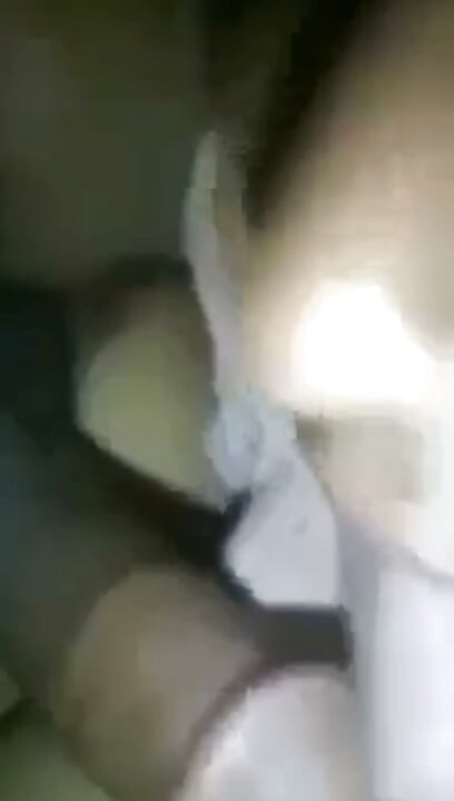 Üvey oğul üvey annenin amını sikiyor.