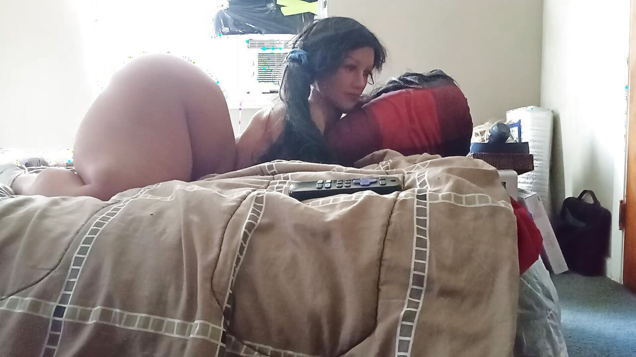 Potente, culona, golpes de espalda a lo perrito (escena 8)