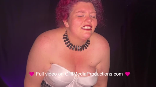 Ulasan Kinerja Succubus - Cliff Media Productions