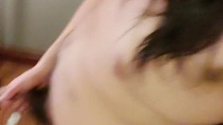 Video veloce: indossare il rossetto e masturbarsi