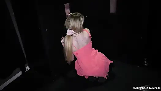 Gloryholesecrets Evie Christian'ın ilk deliği