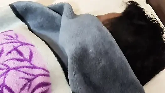Abang tiriku ngentot aku di kamar mandi saat aku lagi sendirian di rumah