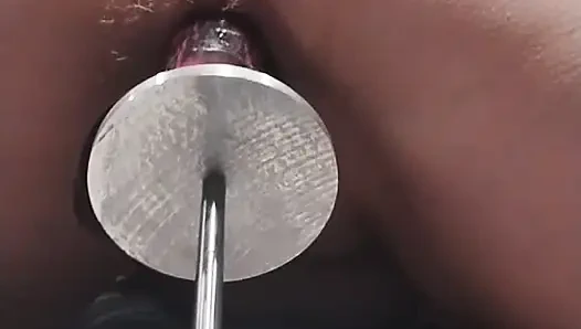 Aku lagi asik muasin memekku pakai mesin seks - pov