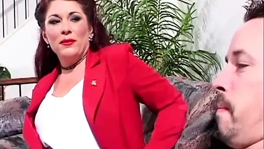 Brunette MILF Seduces a Young and Well Endowed Guy